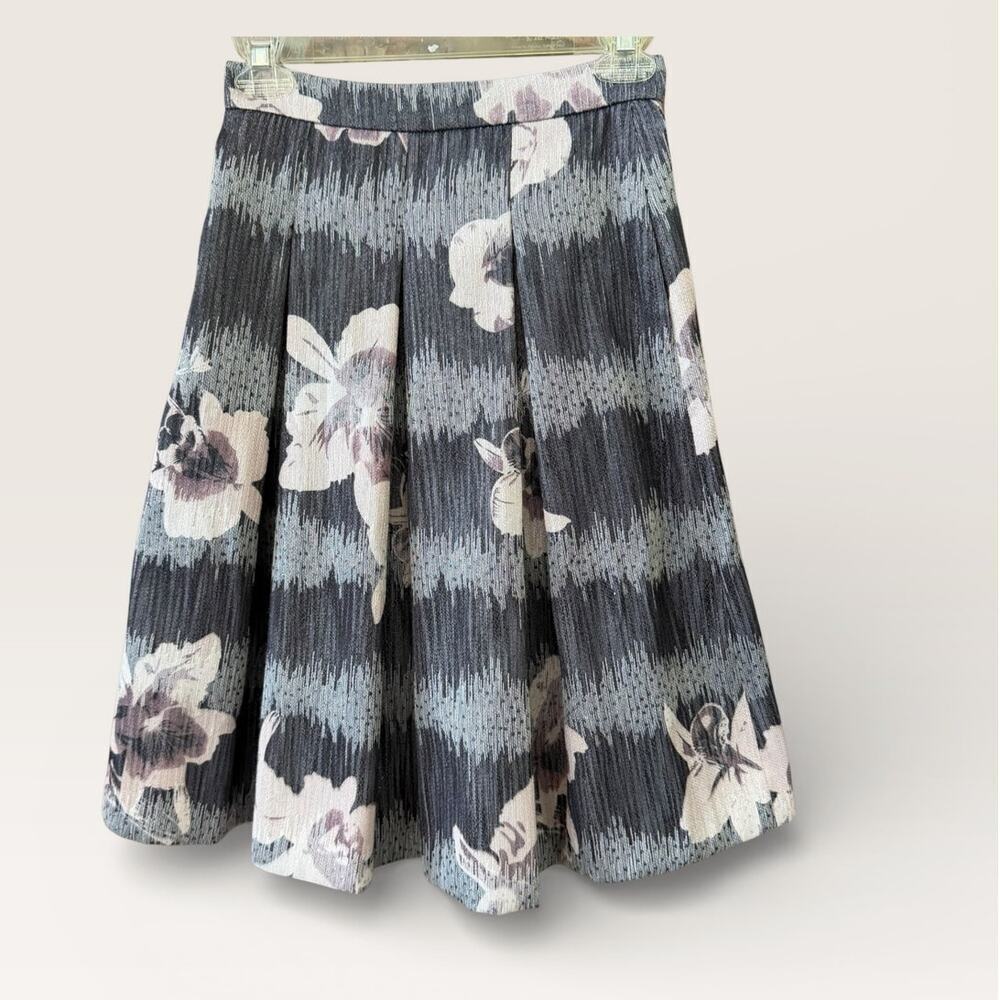 Antonio Melani Midi Skirt Size 0 NEW Pleated Feminine Lined Gray Pink Floral